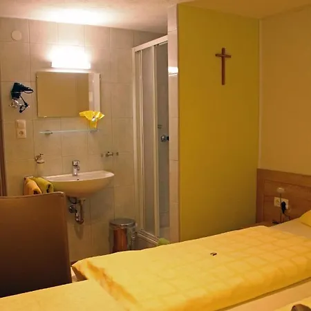 ゲストハウス Haus Waldheim