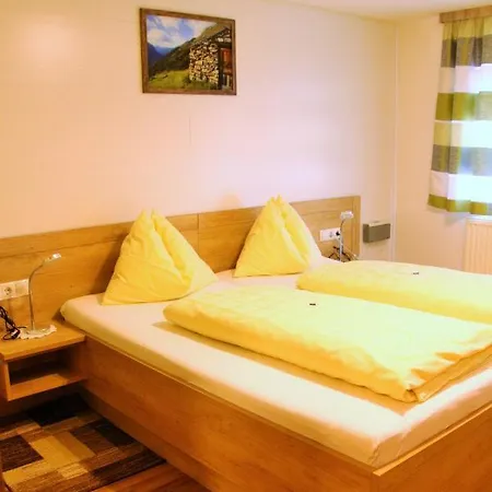 Haus Waldheim Guest house