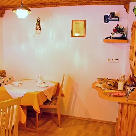 בית הארחה Haus Waldheim 3*