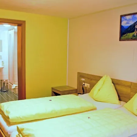 Guest house Haus Waldheim Sankt Leonhard im Pitztal