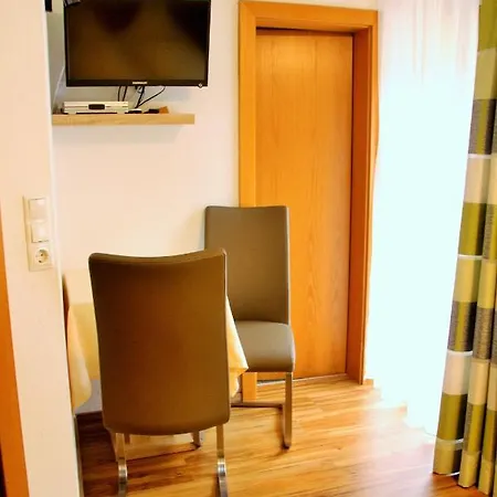 بيت ضيافة Haus Waldheim