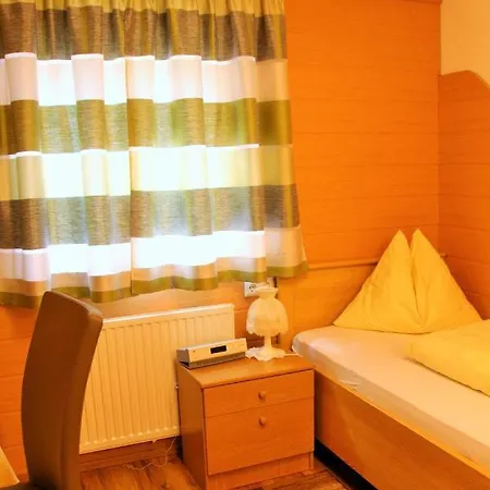 بيت ضيافة Haus Waldheim